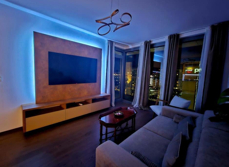 Eurovea Tower - Luxury In Heaven Apartment
