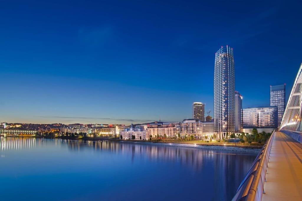 Eurovea Tower - Luxury In Heaven Apartment Bratislava